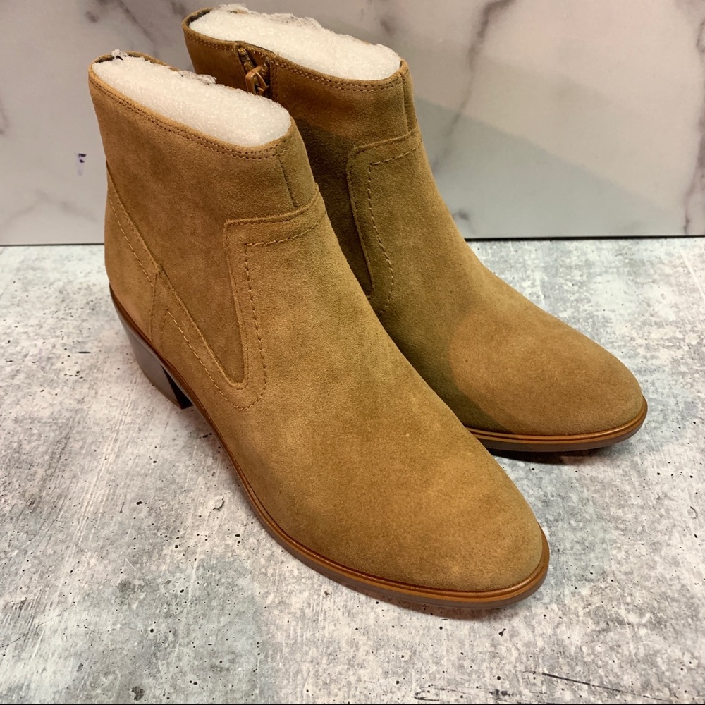BCBGeneration Women's Bg-Allegro Ankle Bootie 5.5M